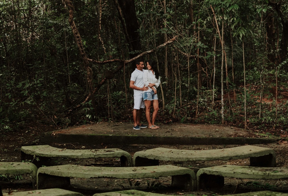 MARCIA E ESTACIO   PRE CASAMENTO   FOTOGRAFIA NO TOCANTINS   INSPIRAÇÃO   FOTOGRAFIA DE CASAL   CASAMENTO AO AR LIVRE   NOIVA NEGRA   CASAL NEGRO   ENSAIO NA CIDADE   ENSAIO NA GRUTA   LOVE (1)