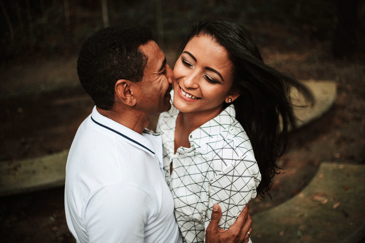 MARCIA E ESTACIO   PRE CASAMENTO   FOTOGRAFIA NO TOCANTINS   INSPIRAÇÃO   FOTOGRAFIA DE CASAL   CASAMENTO AO AR LIVRE   NOIVA NEGRA   CASAL NEGRO   ENSAIO NA CIDADE   ENSAIO NA GRUTA   LOVE (1)