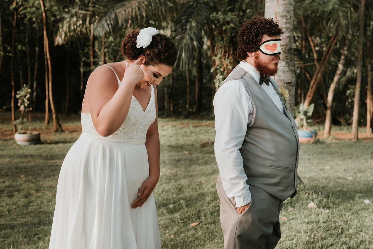 talita e jonathan casamento ao ar livre de dia casamento xodozinho retratos xom casais apaixonados