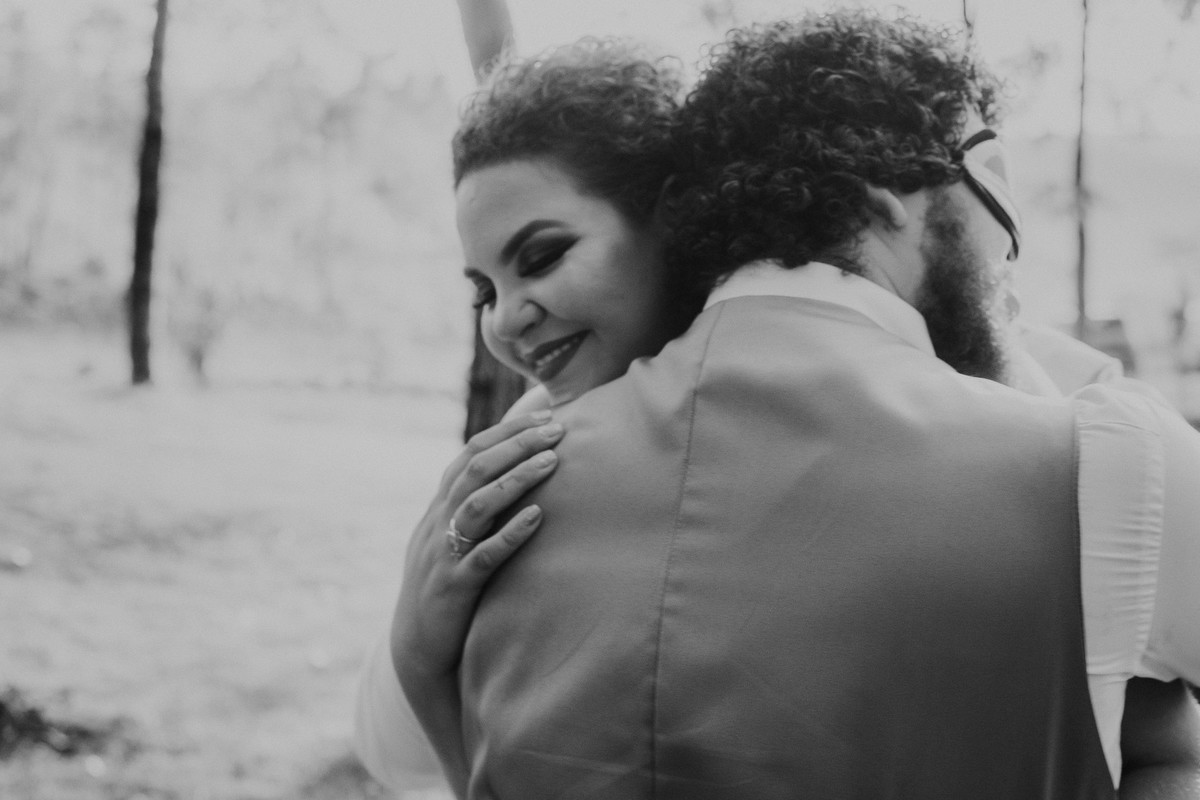 talita e jonathan casamento ao ar livre de dia casamento xodozinho retratos xom casais apaixonados