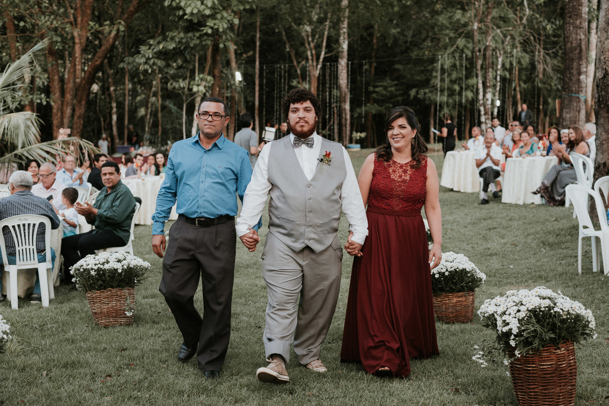 talita e jonathan casamento ao ar livre de dia casamento xodozinho retratos xom casais apaixonados