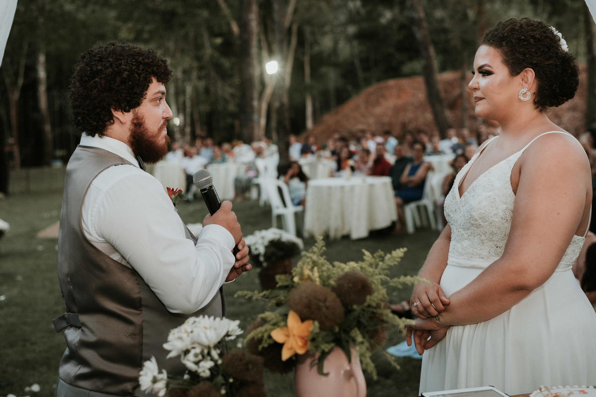 talita e jonathan casamento ao ar livre de dia casamento xodozinho retratos xom casais apaixonados
