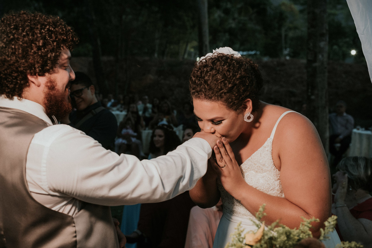 talita e jonathan casamento ao ar livre de dia casamento xodozinho retratos xom casais apaixonados