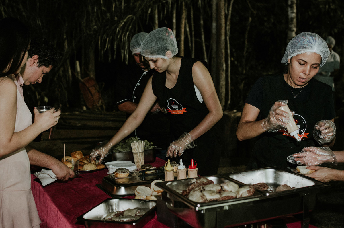 talita e jonathan casamento ao ar livre de dia casamento xodozinho retratos xom casais apaixonados