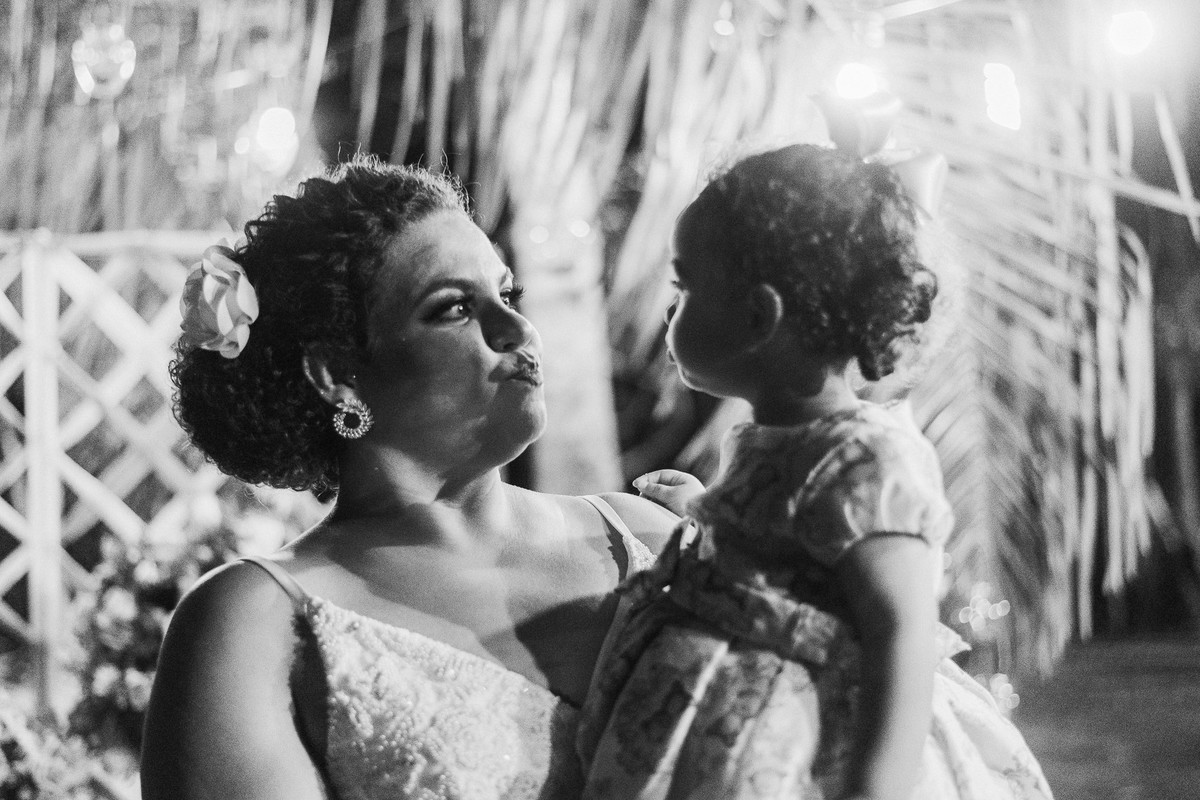 talita e jonathan casamento ao ar livre de dia casamento xodozinho retratos xom casais apaixonados