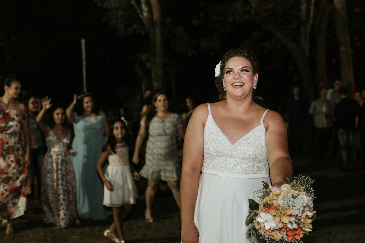 talita e jonathan casamento ao ar livre de dia casamento xodozinho retratos xom casais apaixonados