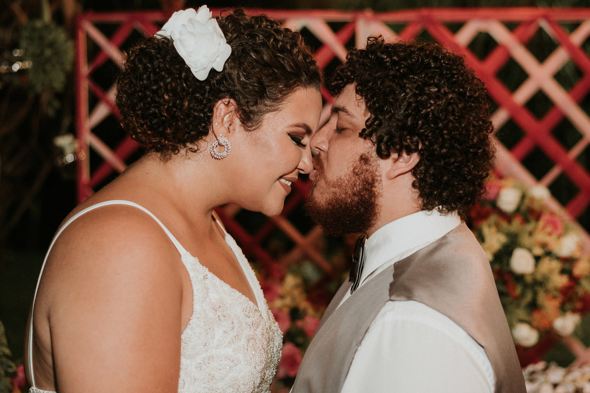 talita e jonathan casamento ao ar livre de dia casamento xodozinho retratos xom casais apaixonados