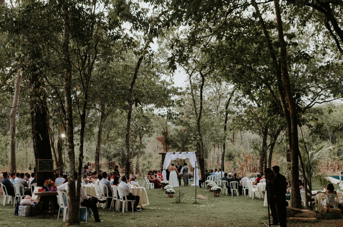 talita e jonathan casamento ao ar livre de dia casamento xodozinho retratos xom casais apaixonados
