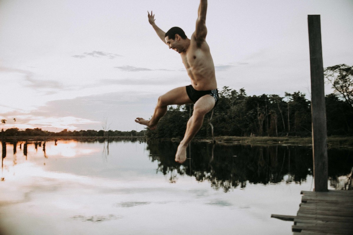 Ensaio de casal Xodozinho Retratos, pré casamento Xodozinho, casamento em Palmas, Xodozinhos retratos fotos de casamento, Fotografia pre casamento Karina e Pedro, ensaio dentro do lago