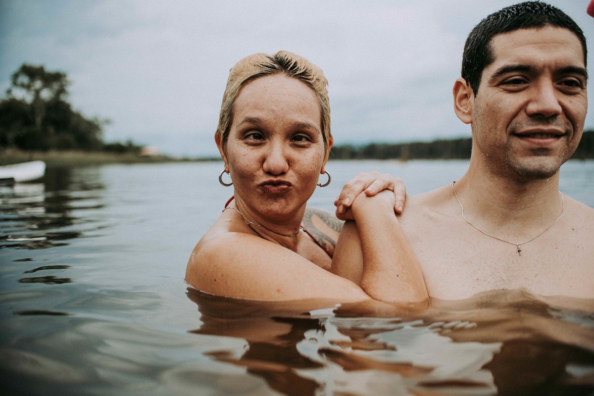 Ensaio de casal Xodozinho Retratos, pré casamento Xodozinho, casamento em Palmas, Xodozinhos retratos fotos de casamento, Fotografia pre casamento Karina e Pedro, ensaio dentro do lago