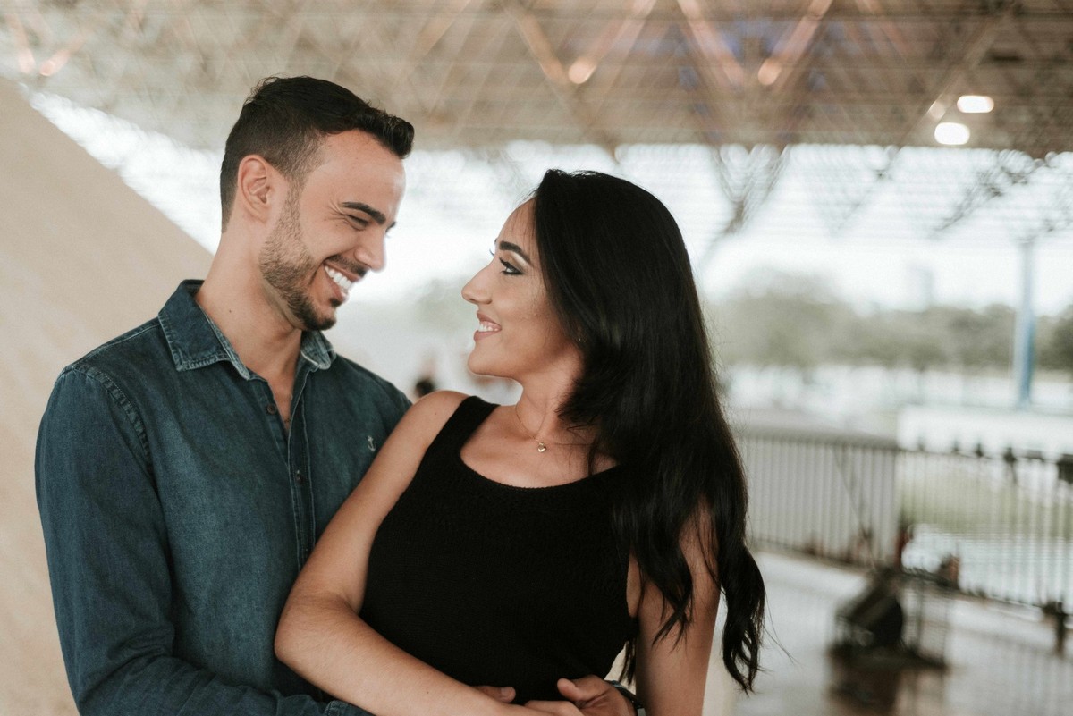 Carla e Samuel ensaio na chuva ensaio na praia ensaio na cachoeira ensaio com algua insperação ensaio em palmas tocantins ensaio pre casamento