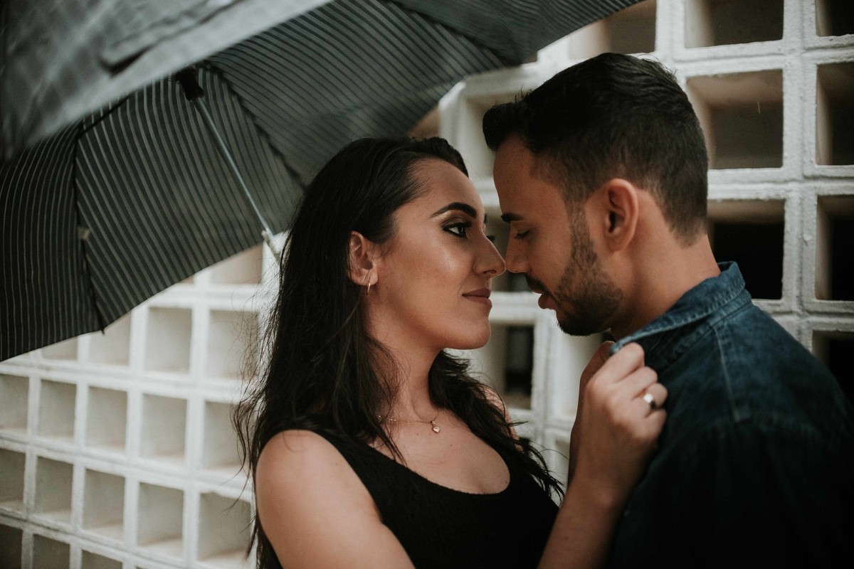 Carla e Samuel ensaio na chuva ensaio na praia ensaio na cachoeira ensaio com algua insperação ensaio em palmas tocantins ensaio pre casamento
