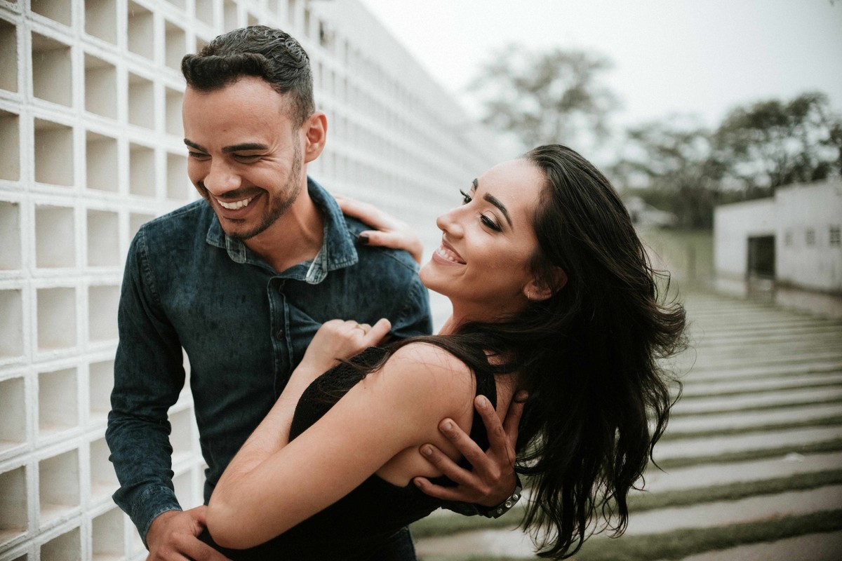 Carla e Samuel ensaio na chuva ensaio na praia ensaio na cachoeira ensaio com algua insperação ensaio em palmas tocantins ensaio pre casamento