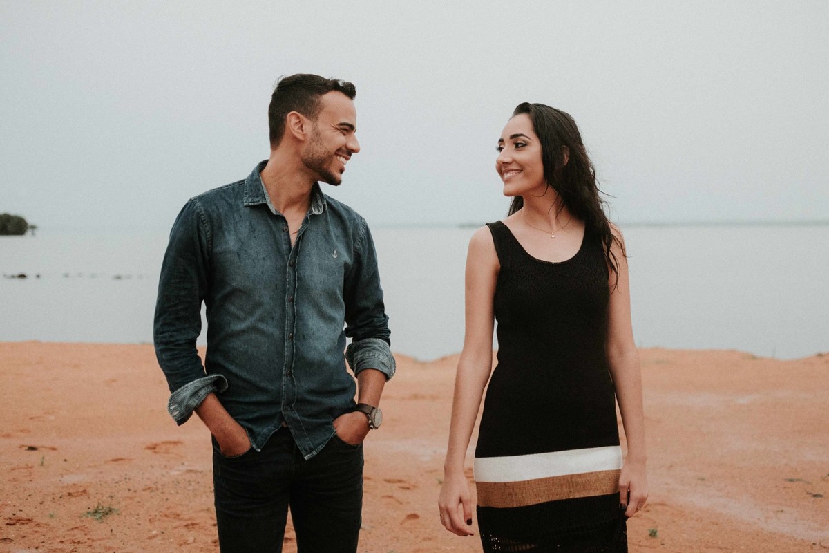 Carla e Samuel ensaio na chuva ensaio na praia ensaio na cachoeira ensaio com algua insperação ensaio em palmas tocantins ensaio pre casamento
