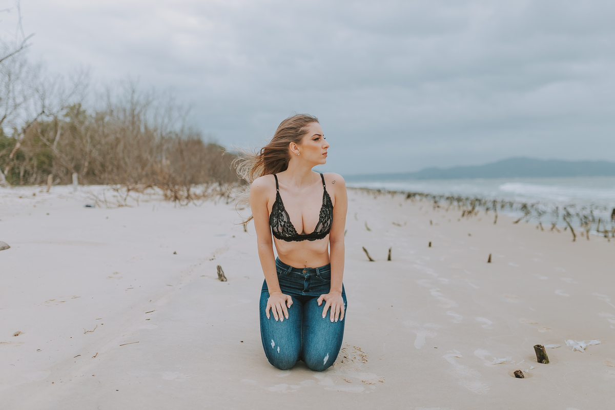 Ensaio Sensual Feminino em Florianópolis na Praia