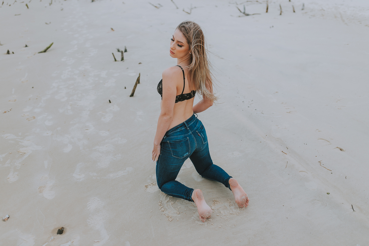 Ensaio Sensual Feminino em Florianópolis na Praia