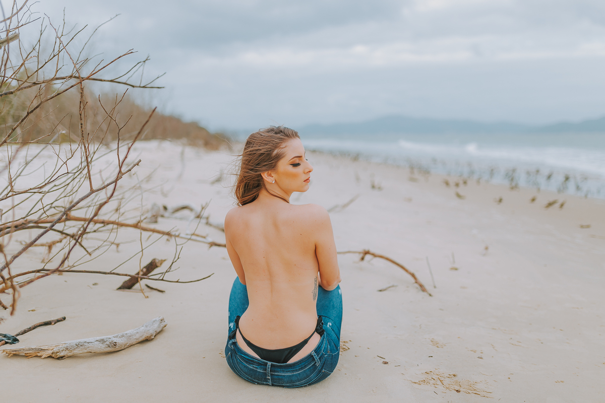 Ensaio Sensual Feminino em Florianópolis na Praia