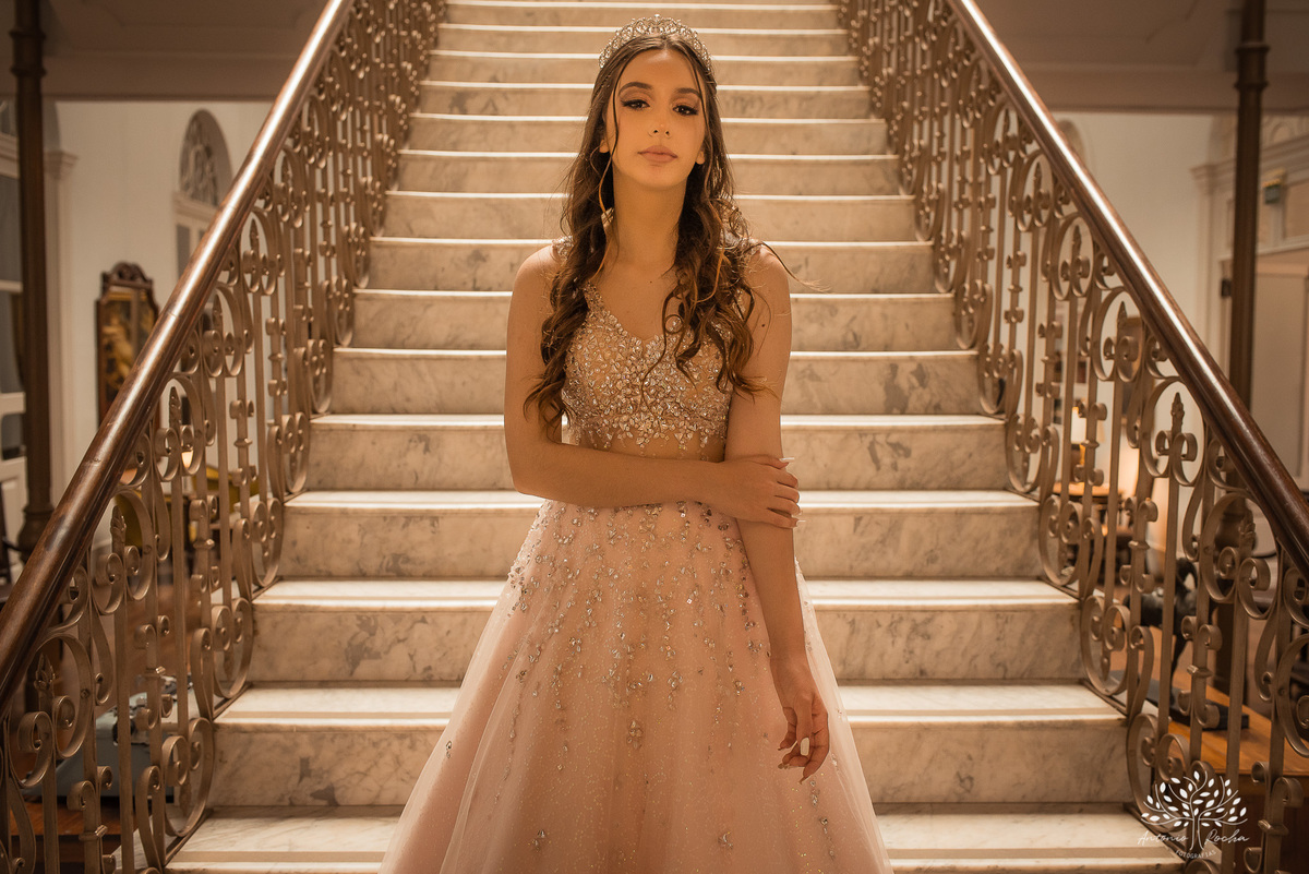 Julia - Julia 15 anos - 15 Anos - Quinze Anos - Ensaio Externo - Debutante - Biblioteca Pública de Pelotas - Porto de Pelotas - Parque Una- Família - Luz - Antonio Rocha Fotografias - Antonio Rocha - @antoniorochafotografias 