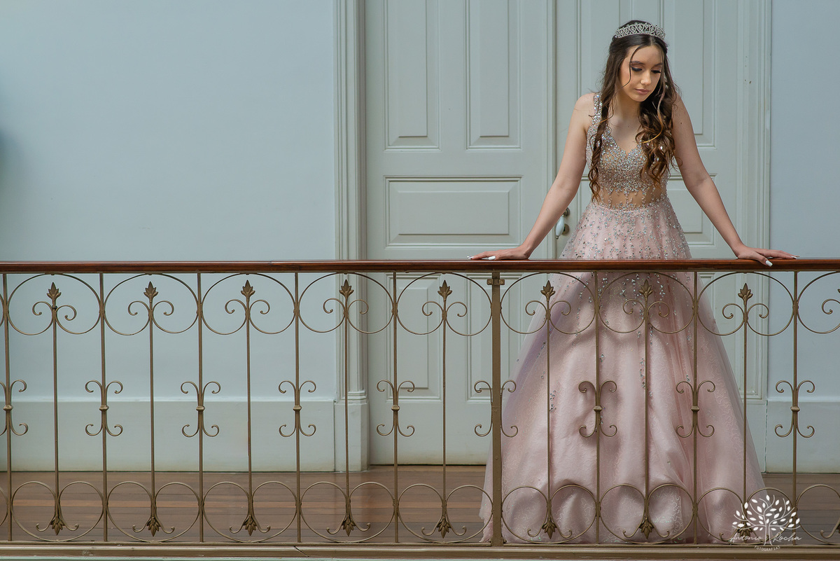 Julia - Julia 15 anos - 15 Anos - Quinze Anos - Ensaio Externo - Debutante - Biblioteca Pública de Pelotas - Porto de Pelotas - Parque Una- Família - Luz - Antonio Rocha Fotografias - Antonio Rocha - @antoniorochafotografias 