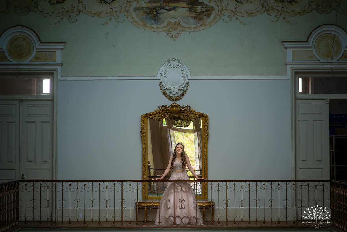 Julia - Julia 15 anos - 15 Anos - Quinze Anos - Ensaio Externo - Debutante - Biblioteca Pública de Pelotas - Porto de Pelotas - Parque Una- Família - Luz - Antonio Rocha Fotografias - Antonio Rocha - @antoniorochafotografias 
