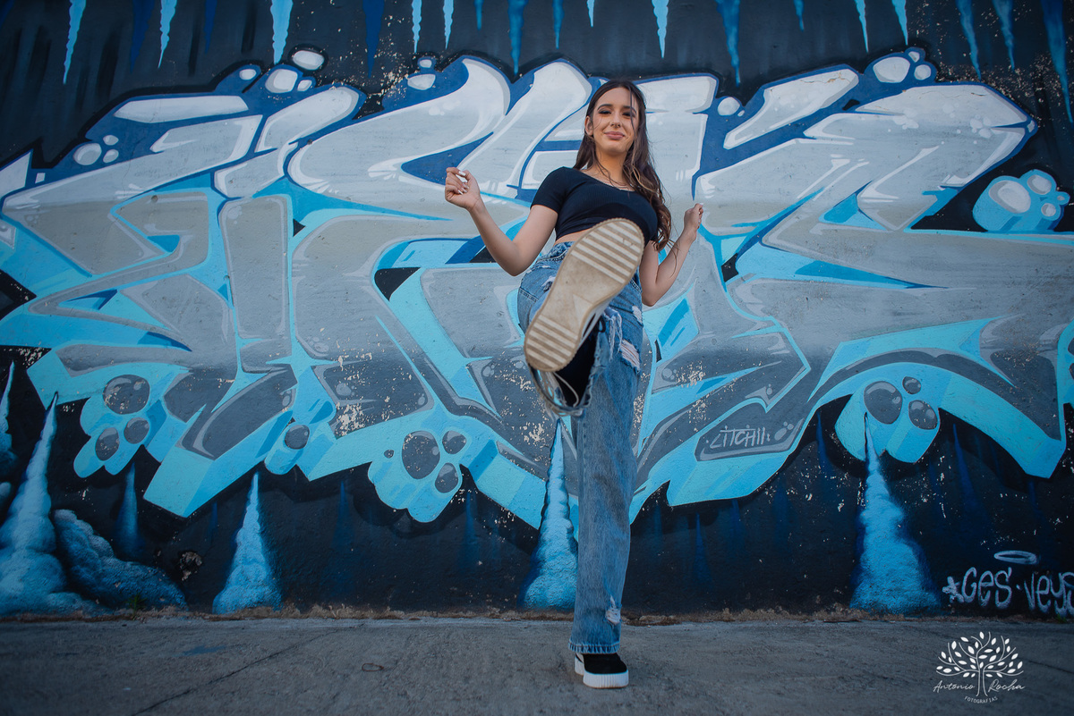 Julia - Julia 15 anos - 15 Anos - Quinze Anos - Ensaio Externo - Debutante - Biblioteca Pública de Pelotas - Porto de Pelotas - Parque Una- Família - Luz - Antonio Rocha Fotografias - Antonio Rocha - @antoniorochafotografias 