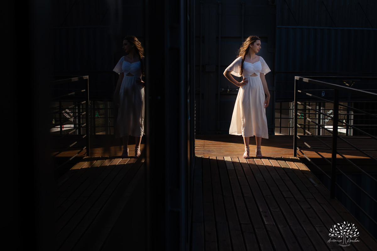 Julia - Julia 15 anos - 15 Anos - Quinze Anos - Ensaio Externo - Debutante - Biblioteca Pública de Pelotas - Porto de Pelotas - Parque Una- Família - Luz - Antonio Rocha Fotografias - Antonio Rocha - @antoniorochafotografias 