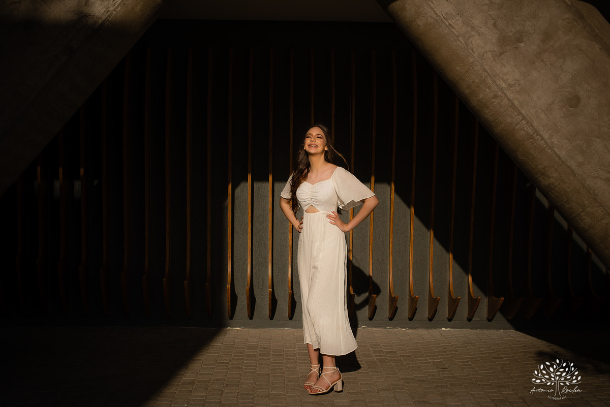 Julia - Julia 15 anos - 15 Anos - Quinze Anos - Ensaio Externo - Debutante - Biblioteca Pública de Pelotas - Porto de Pelotas - Parque Una- Família - Luz - Antonio Rocha Fotografias - Antonio Rocha - @antoniorochafotografias 