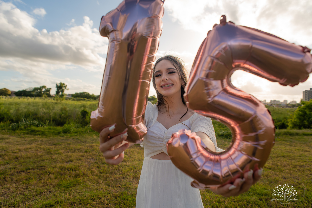 Julia - Julia 15 anos - 15 Anos - Quinze Anos - Ensaio Externo - Debutante - Biblioteca Pública de Pelotas - Porto de Pelotas - Parque Una- Família - Luz - Antonio Rocha Fotografias - Antonio Rocha - @antoniorochafotografias 