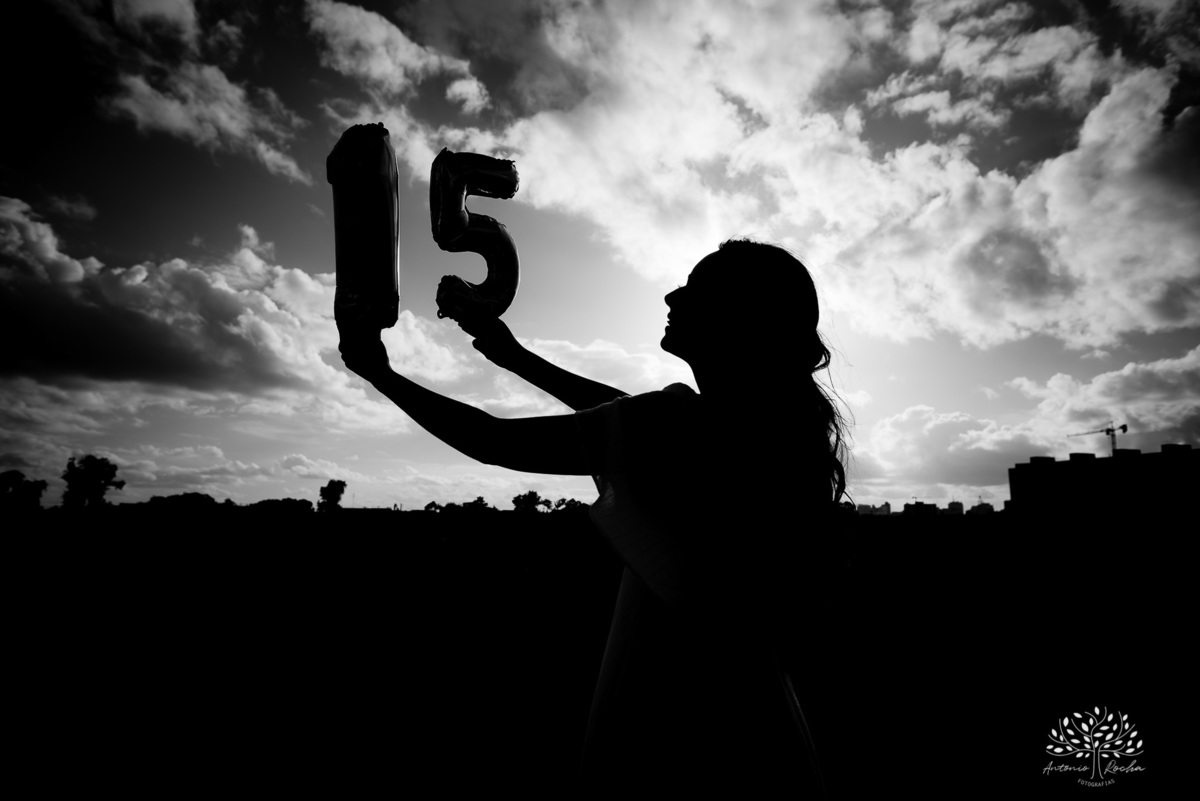 Julia - Julia 15 anos - 15 Anos - Quinze Anos - Ensaio Externo - Debutante - Biblioteca Pública de Pelotas - Porto de Pelotas - Parque Una- Família - Luz - Antonio Rocha Fotografias - Antonio Rocha - @antoniorochafotografias 