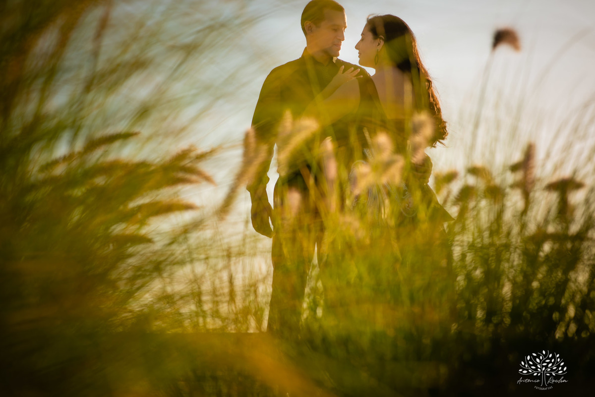 Danay e Endrigo - Casamento - Ensaio ao Ar Livre - Parque Una - Cuba - Brasil - Amor Verdadeiro - Moto - Pelotas - RS - Antonio Rocha Fotografias - @antoniorochafotografias
