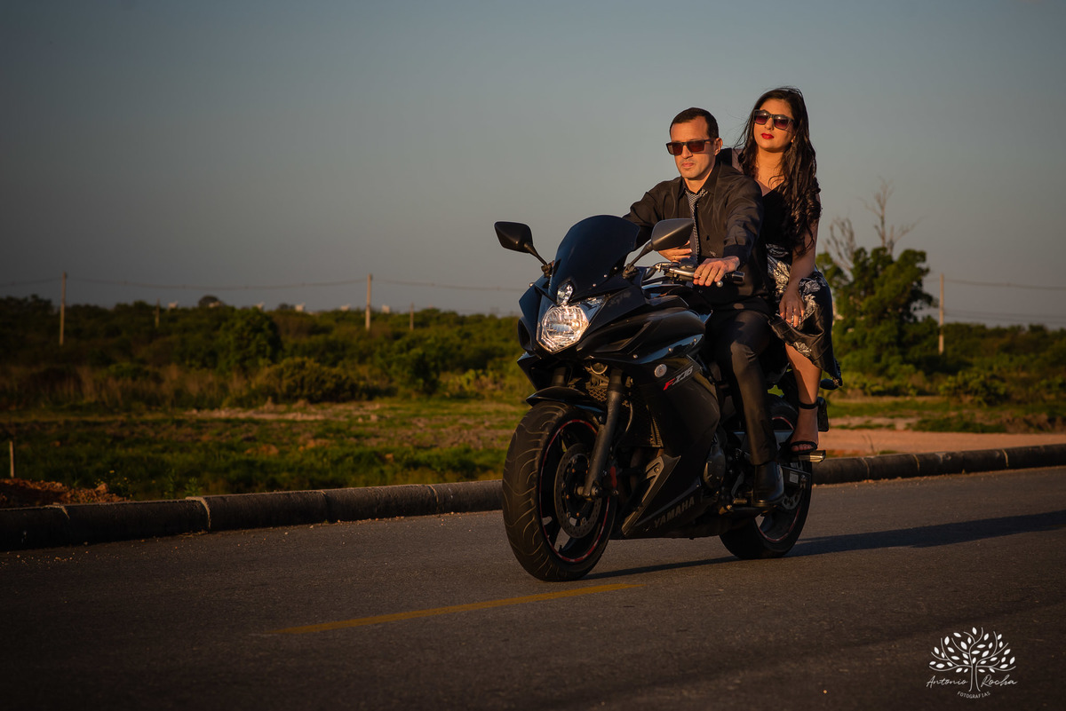 Danay e Endrigo - Casamento - Ensaio ao Ar Livre - Parque Una - Cuba - Brasil - Amor Verdadeiro - Moto - Pelotas - RS - Antonio Rocha Fotografias - @antoniorochafotografias