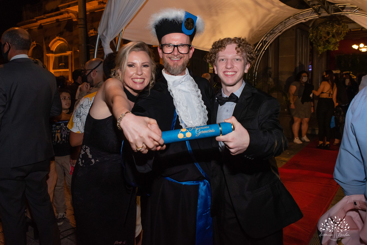 Márcio Neuenfeld - Engenheiros do Hawai - Jesus - Formatura - Cátia Neuenfeld - Henrique - @lascano.cesaro - Tecnologia em Processos Gerenciais - Lás Acácias - Pelotas - RS - Antonio Rocha - Teatro Guarany - @antoniorochafotografias