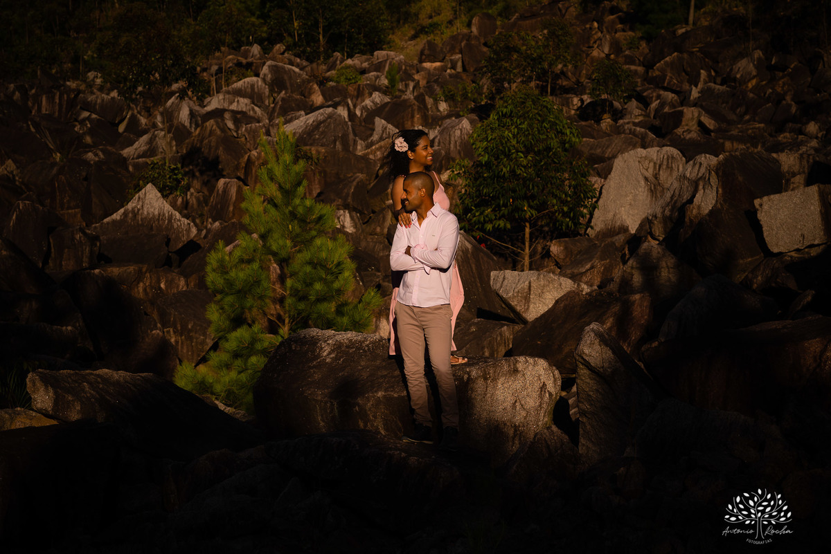 Luciane e Pablo - Casamento - Ensaio ao Ar Livre - Pedreira do Capão do Leão - Barragem Santa Bárbara - Amor Verdadeiro - Pelotas - RS - Antonio Rocha Fotografias - @antoniorochafotografias