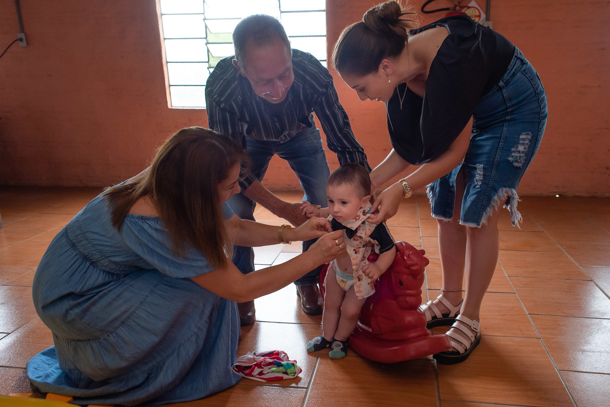Martim - 1 Ano - Festa Infantil - Primeiro Ano  - CTG Tropeiros do Sul - Bosque - Hora de Soprar a Velinha - Brincadeira de Criança - Pelotas - RS - Antonio Rocha Fotografias - @antoniorochafotografias