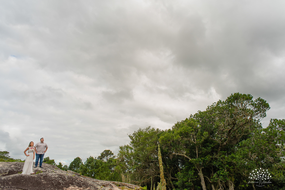 Silvana e Raul - Casamento - Matrimônio - Ensaio Externo - Ensaio Pré-Casamento - Parque Stone Land - Casal Feliz - Escolha Mútua - Eternos Namorados - Natureza - Dia do Sim - Troca de Alianças - Pelotas - RS - Antonio Rocha - @antoniorochafotografias