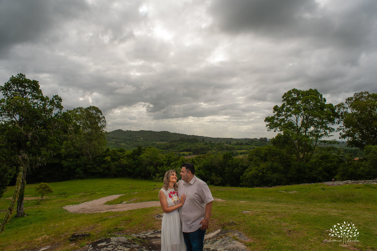 Silvana e Raul - Casamento - Matrimônio - Ensaio Externo - Ensaio Pré-Casamento - Parque Stone Land - Casal Feliz - Escolha Mútua - Eternos Namorados - Natureza - Dia do Sim - Troca de Alianças - Pelotas - RS - Antonio Rocha - @antoniorochafotografias