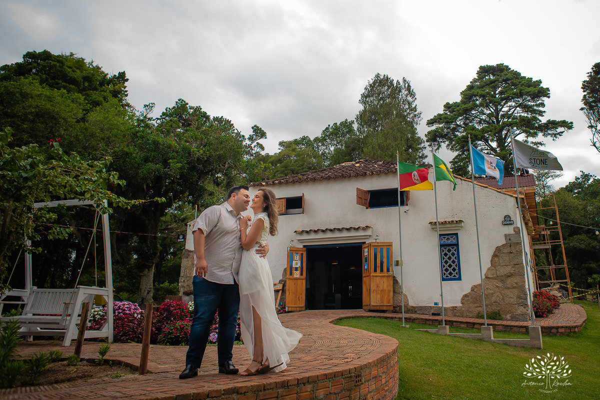 Silvana e Raul - Casamento - Matrimônio - Ensaio Externo - Ensaio Pré-Casamento - Parque Stone Land - Casal Feliz - Escolha Mútua - Eternos Namorados - Natureza - Dia do Sim - Troca de Alianças - Pelotas - RS - Antonio Rocha - @antoniorochafotografias