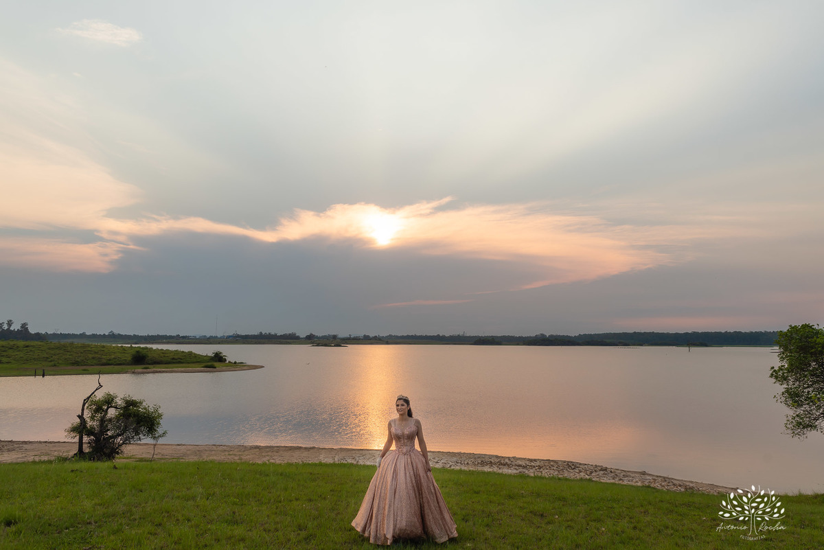 Erika – Erika 15 Anos – Ensaio – Ensaio Debutante – Parque Una – Morada do Sol – Família – Gaudéria – Felicidade – Foto Premiada – Prime Foto Association – Fotografia de Família – Debutante – Por do Sol – Vestido – Rose Gold – Antonio Rocha Fotografias
