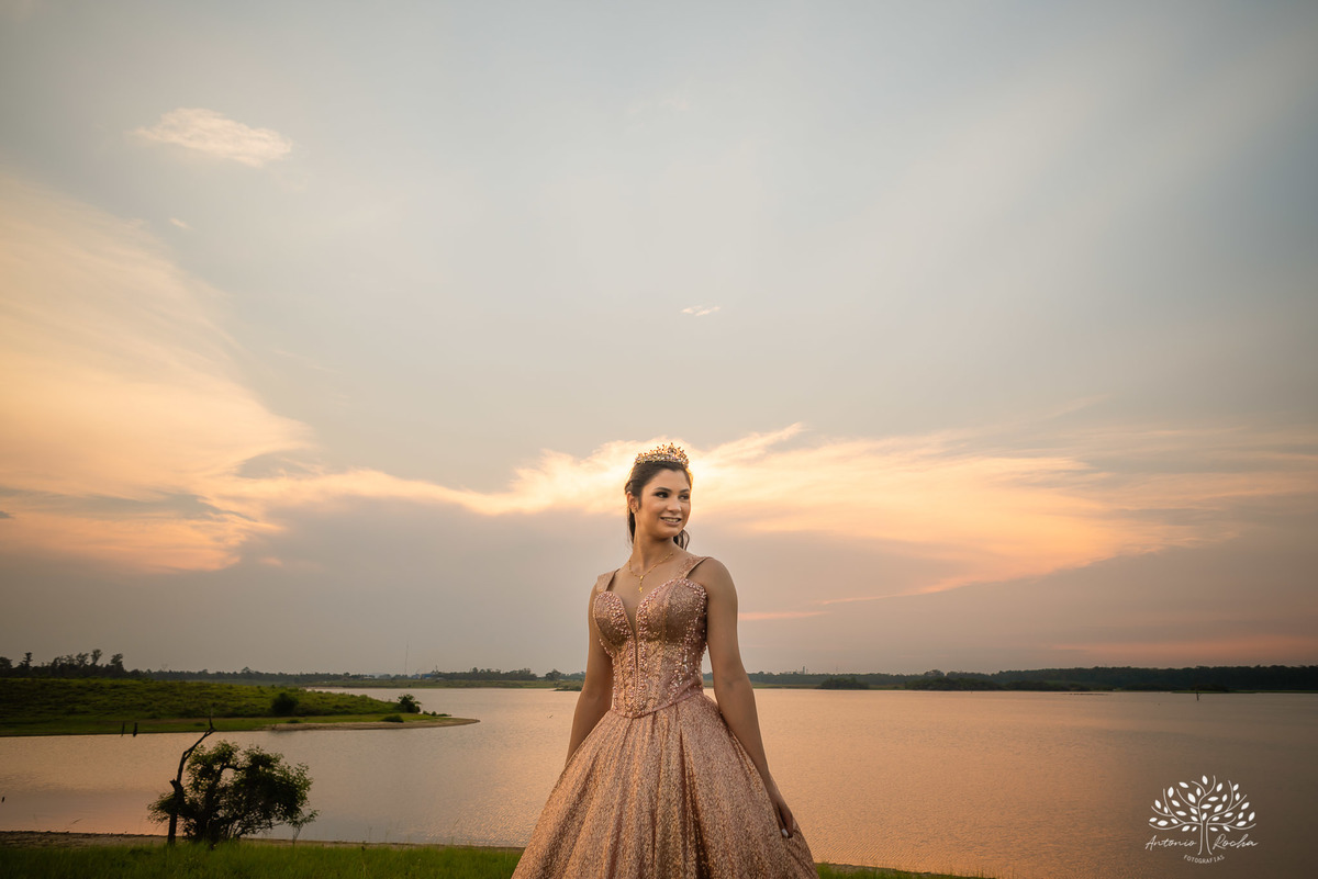 Erika – Erika 15 Anos – Ensaio – Ensaio Debutante – Parque Una – Morada do Sol – Família – Gaudéria – Felicidade – Foto Premiada – Prime Foto Association – Fotografia de Família – Debutante – Por do Sol – Vestido – Rose Gold – Antonio Rocha Fotografias