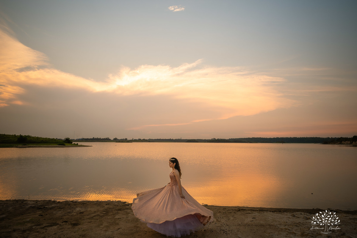 Erika – Erika 15 Anos – Ensaio – Ensaio Debutante – Parque Una – Morada do Sol – Família – Gaudéria – Felicidade – Foto Premiada – Prime Foto Association – Fotografia de Família – Debutante – Por do Sol – Vestido – Rose Gold – Antonio Rocha Fotografias