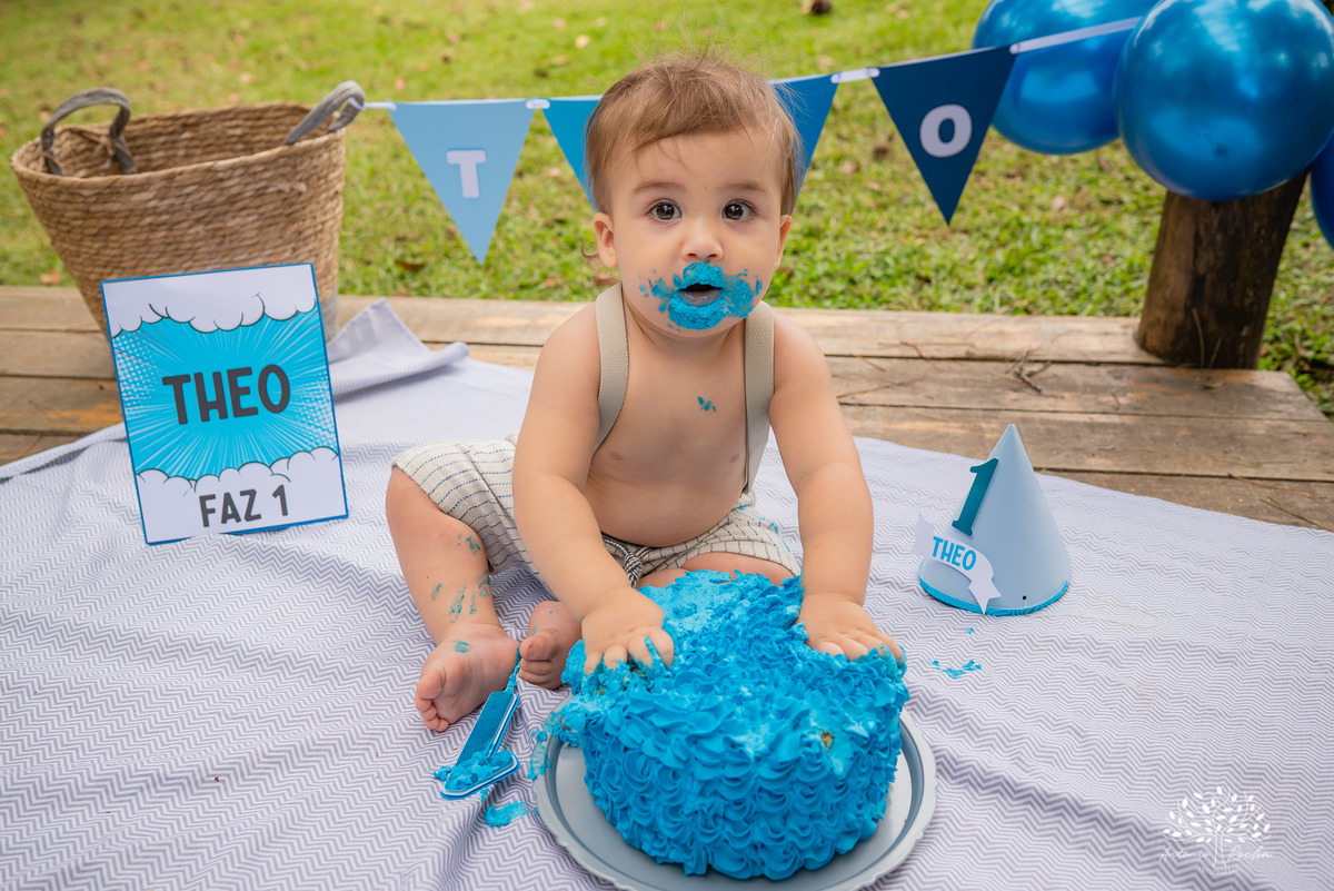 Theo – Smash The Cake – Ensaio Lindo – Ensaio Família – Parque Stone Land – Diversão – Amor – Família – Vida – Felicidade – Aprendizado – Bolo Azul – Smurph – Fotografia de Família – Ensaio – Juntos – Quarteto – Infantil – Antonio Rocha Fotografias