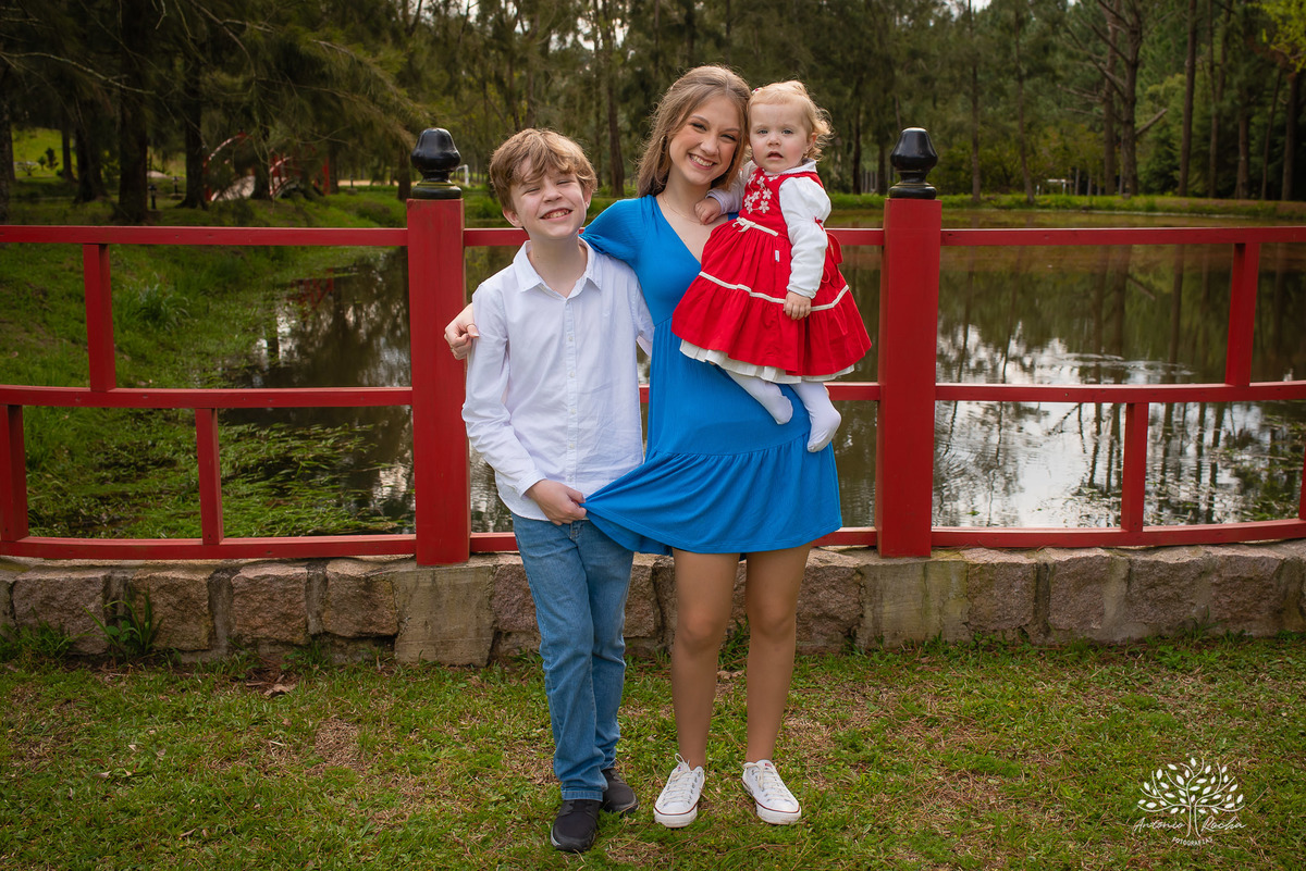 Helena – Helena 15 Anos – Ensaio – Ensaio Ar Livre – Ensaio Externa – Ensaio de 15 Anos – Quinze Anos – 15 Anos – Chácara Fiss – Linda – Família – Amigos – Tarde de Sol – Amor – Felicidade – Fotografia de Família – Antonio Rocha Fotografias – Pelotas – RS