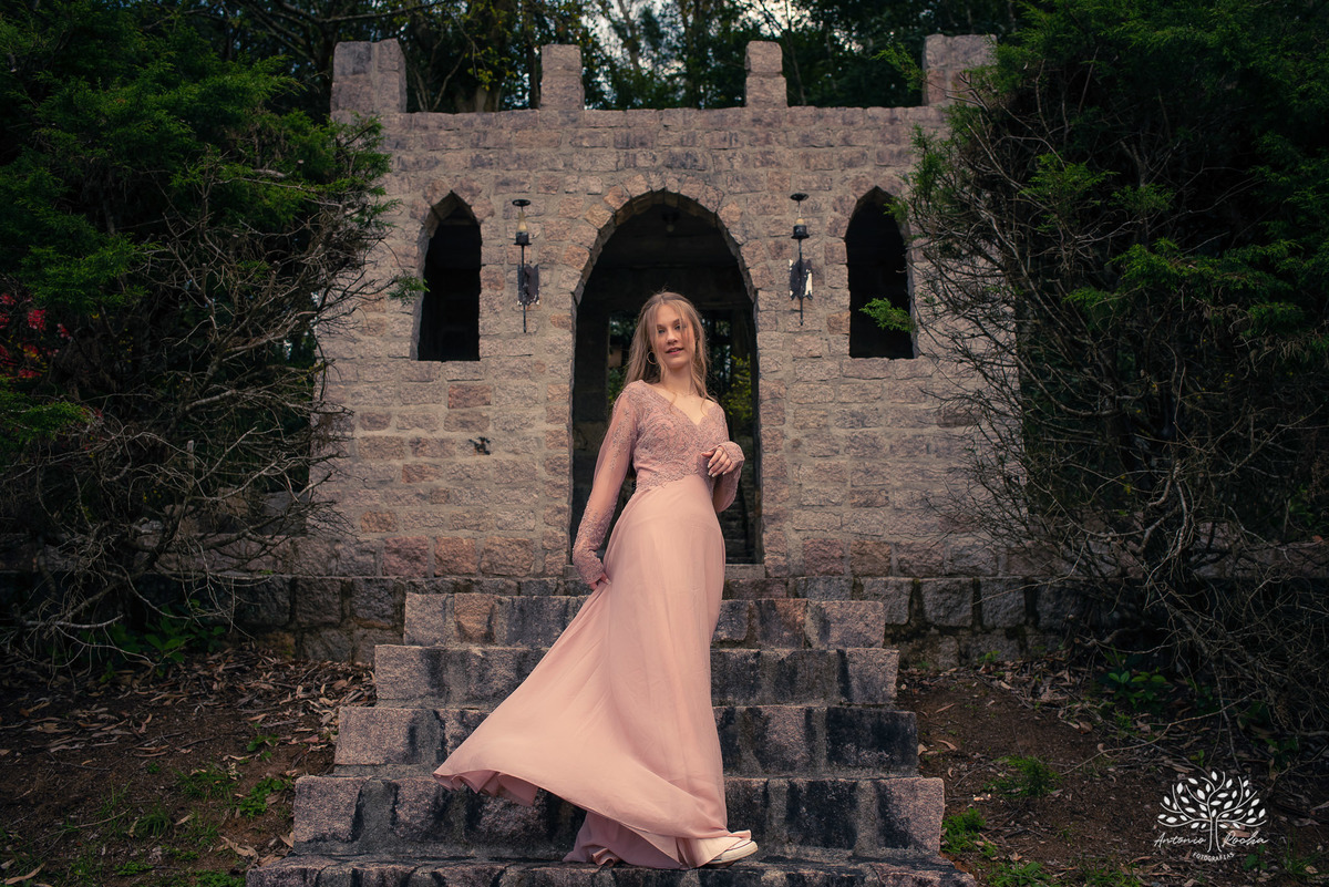 Helena – Helena 15 Anos – Ensaio – Ensaio Ar Livre – Ensaio Externa – Ensaio de 15 Anos – Quinze Anos – 15 Anos – Chácara Fiss – Linda – Família – Amigos – Tarde de Sol – Amor – Felicidade – Fotografia de Família – Antonio Rocha Fotografias – Pelotas – RS