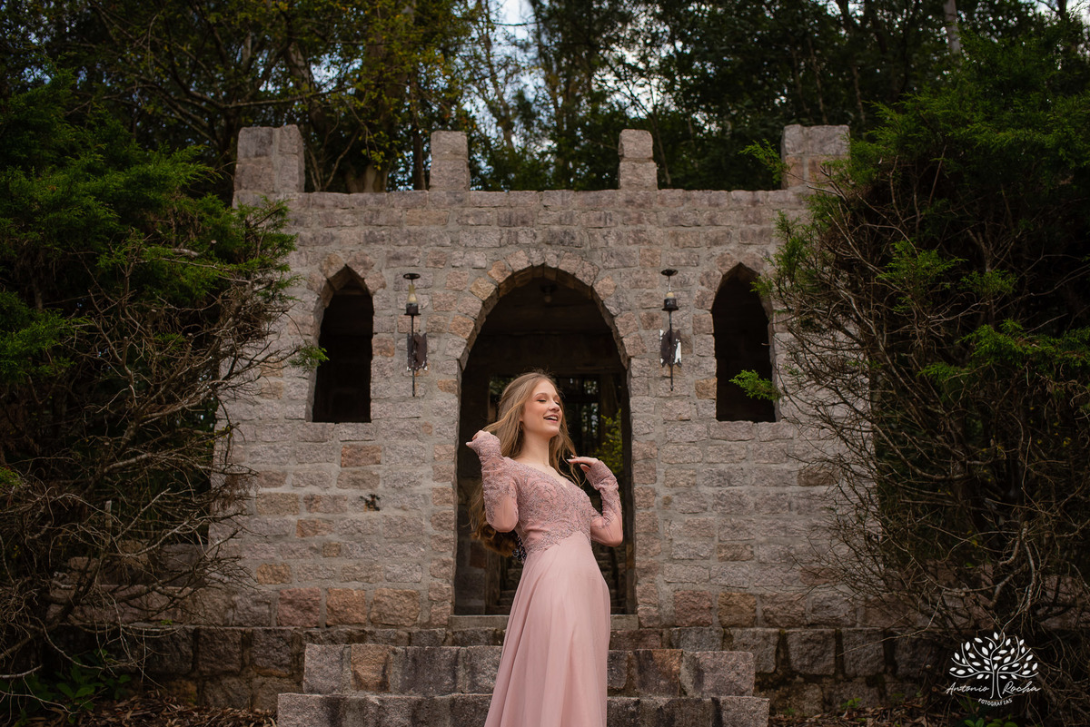 Helena – Helena 15 Anos – Ensaio – Ensaio Ar Livre – Ensaio Externa – Ensaio de 15 Anos – Quinze Anos – 15 Anos – Chácara Fiss – Linda – Família – Amigos – Tarde de Sol – Amor – Felicidade – Fotografia de Família – Antonio Rocha Fotografias – Pelotas – RS
