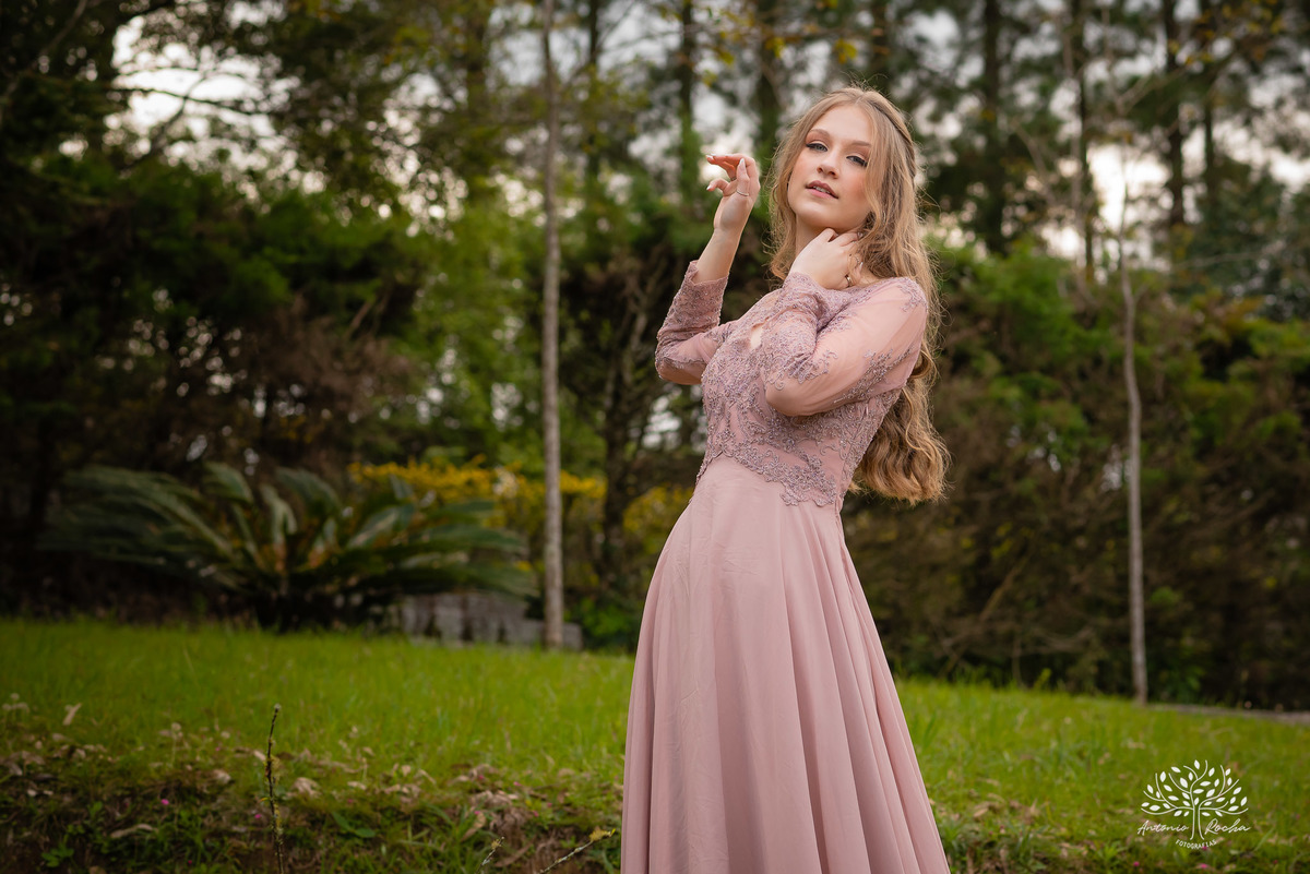 Helena – Helena 15 Anos – Ensaio – Ensaio Ar Livre – Ensaio Externa – Ensaio de 15 Anos – Quinze Anos – 15 Anos – Chácara Fiss – Linda – Família – Amigos – Tarde de Sol – Amor – Felicidade – Fotografia de Família – Antonio Rocha Fotografias – Pelotas – RS