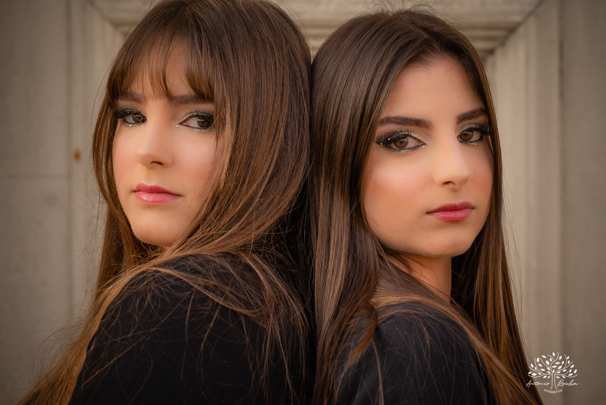 Erika – Isadora – Erika e Isadora 15 Anos – Ensaio – Ensaio Debutante – Pelotas – Biblioteca – Teatro – Parque Una – Felicidade – Foto Premiada – Gêmeas – Fotografia de Família – Debutante – Por do Sol – Bailarinas – Dança – Antonio Rocha Fotografias