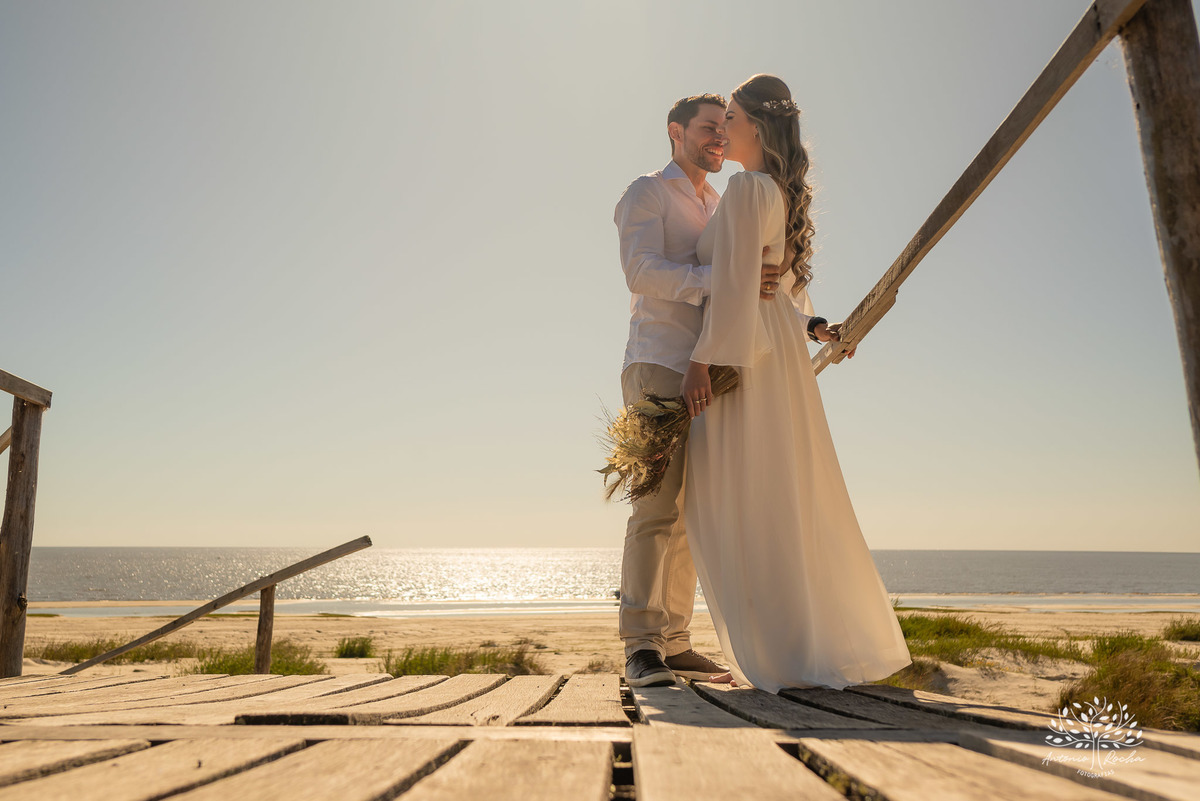 Andria e Maicon – Pré-Casamento – Ensaio – Casamento – Fotografia de Casamento – Dia de Sol – Ensaio Casal – Bênção – Felicidade – Juntos – Casal – Rio Grande – RS – Praia – Praia da Capilha – História Juntos – Pôr do Sol – Antonio Rocha Fotografias – Pel