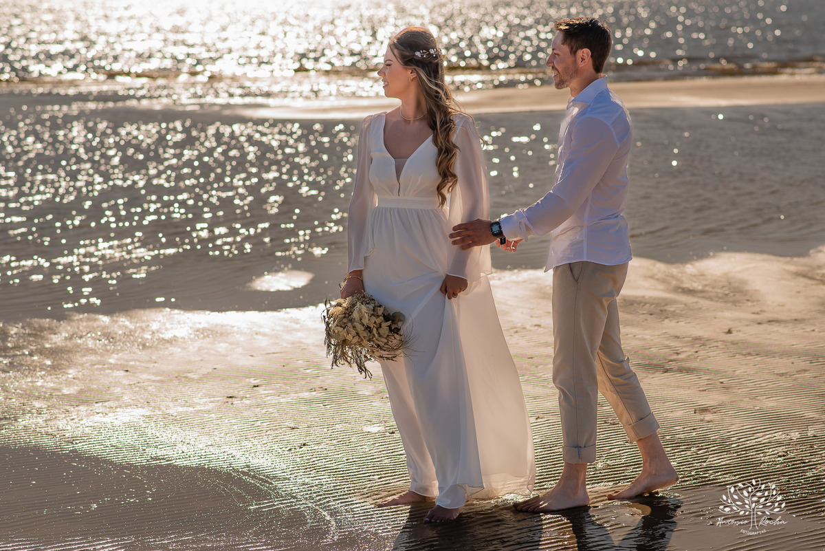 Andria e Maicon – Pré-Casamento – Ensaio – Casamento – Fotografia de Casamento – Dia de Sol – Ensaio Casal – Bênção – Felicidade – Juntos – Casal – Rio Grande – RS – Praia – Praia da Capilha – História Juntos – Pôr do Sol – Antonio Rocha Fotografias – Pel