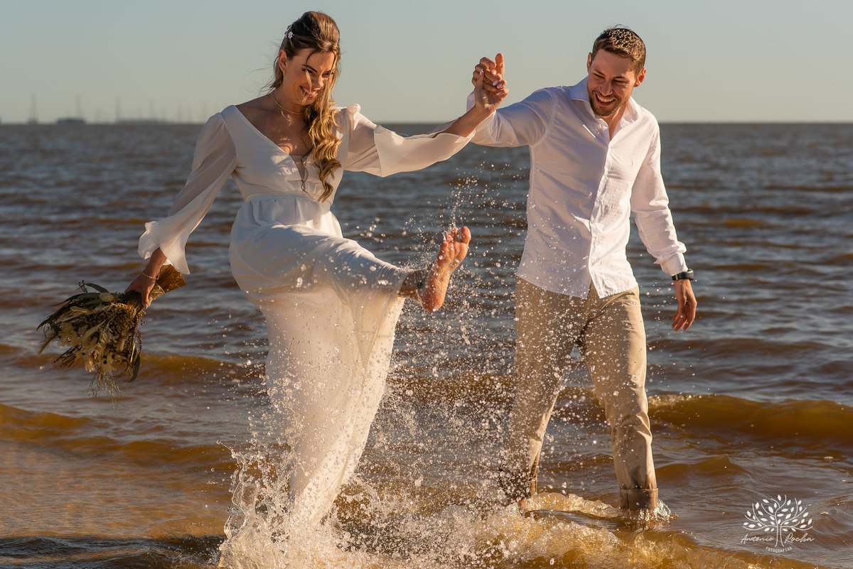 Andria e Maicon – Pré-Casamento – Ensaio – Casamento – Fotografia de Casamento – Dia de Sol – Ensaio Casal – Bênção – Felicidade – Juntos – Casal – Rio Grande – RS – Praia – Praia da Capilha – História Juntos – Pôr do Sol – Antonio Rocha Fotografias – Pel