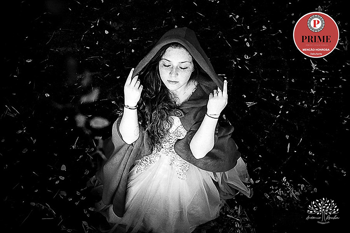 Júlia – Júlia 15 Anos – Ensaio – Ensaio Debutante – Chácara da Família Fiss – Debutante – Campo – Felicidade – Foto Premiada – Livro – Fotografia de Família – Debutante – Pôr do Sol – Vestido – Dourado – Antonio Rocha Fotografias – Pelotas – Linda – Sarda